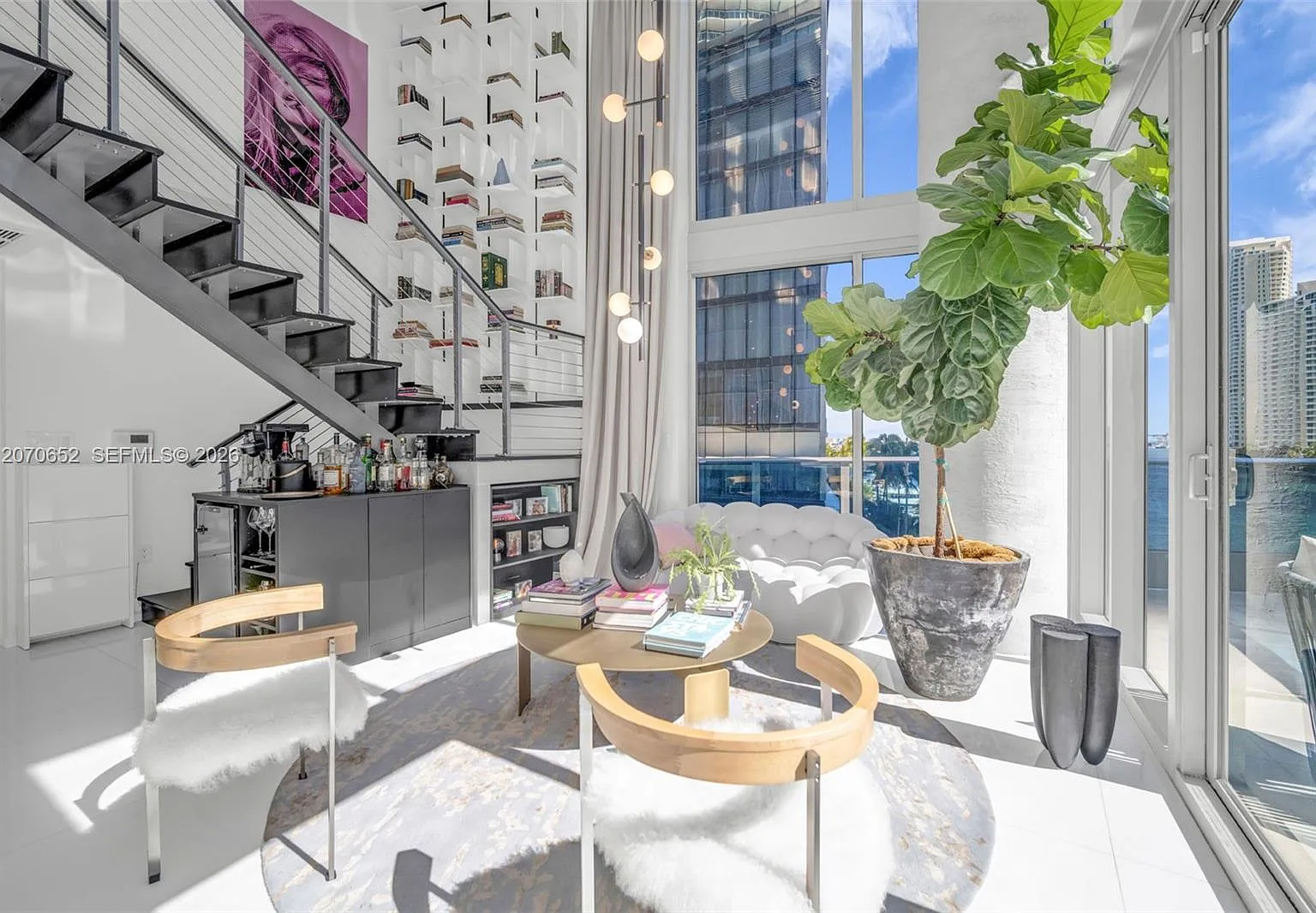 Epic West Condo — Photo 3
