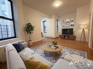 231 Henry St #7, New York, NY 10002