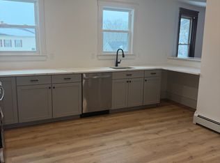 183 Vernon St APT 1, Worcester, MA 01607