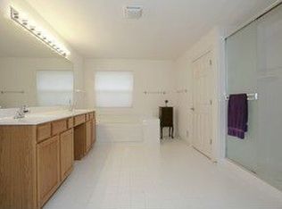 4 Arbury Ct, Bolingbrook, IL 60440