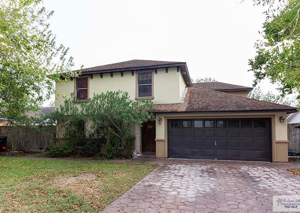1st image of 7 Wood Hollow Dr