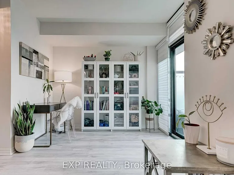 2522 Keele St #419 — Photo 8
