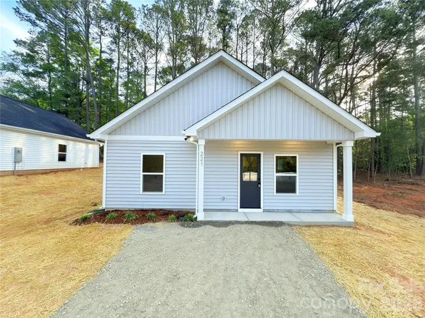 221 Carlie St, Norwood, NC 28128