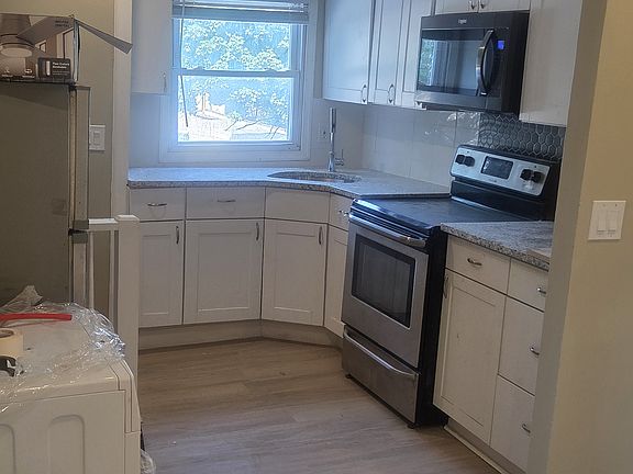 5th image of 4925 Royal St Floor 3