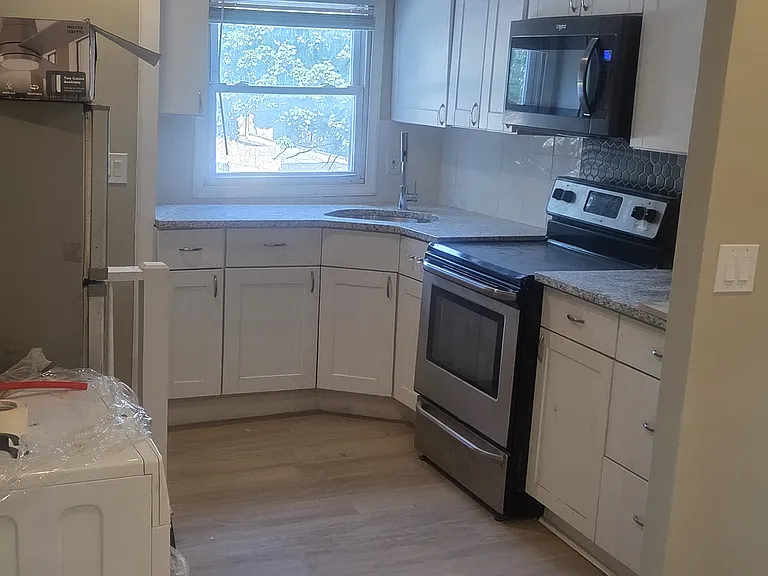 4925 Royal St #3 — Photo 5