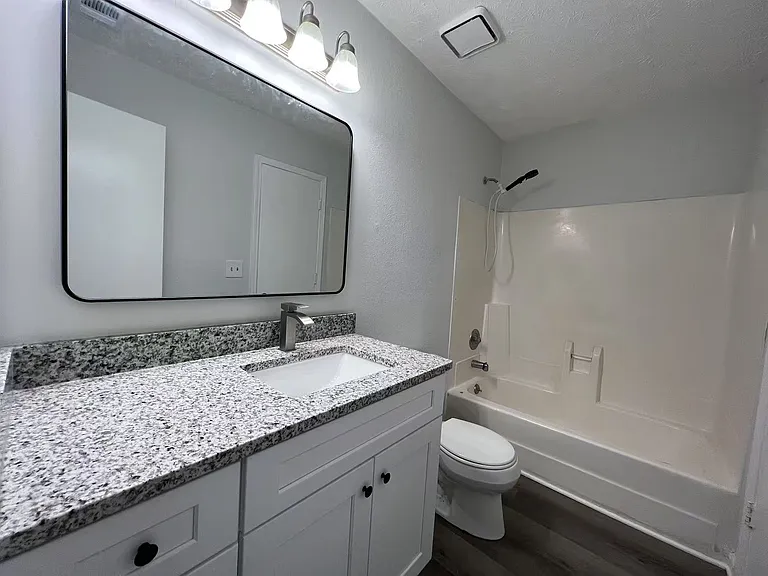 5020 Leeshire Trl — Photo 25