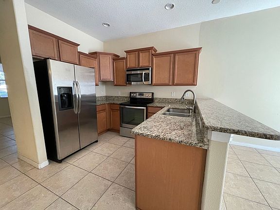 5th image of 10616 Savannah Plantation Ct