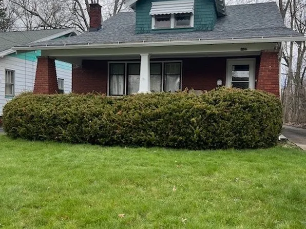 440 W Ravenwood Ave, Youngstown, OH 44511