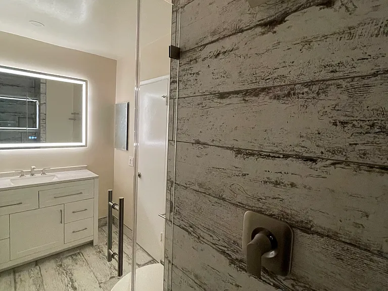 700 Westmount Dr #103 — Photo 18