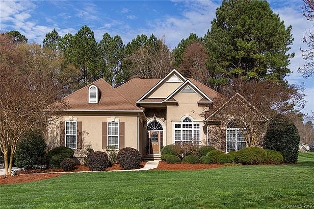 1st image of 304 Silvercliff Dr