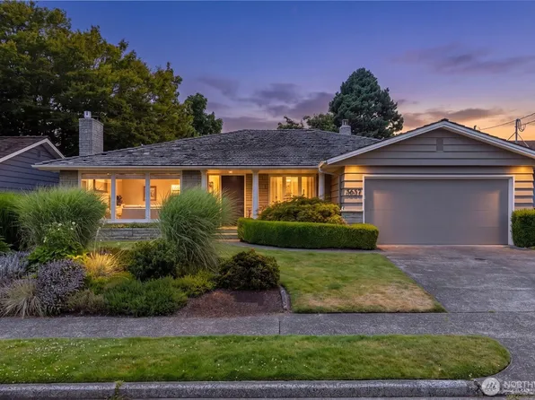 3657 W Viewmont Way W, Seattle, WA 98199
