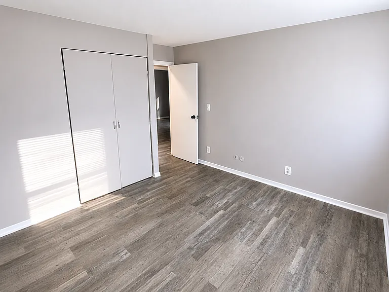 4511 N Kenmore Rd — Photo 8