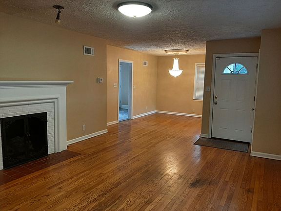 2nd image of 1540 S Kentwood Ave