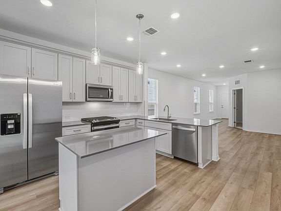 7th image of this home