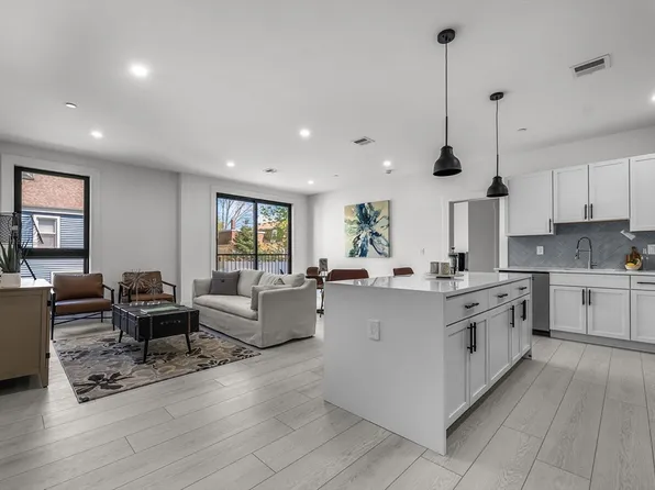 74 Burt St #202, Dorchester Center, MA 02124