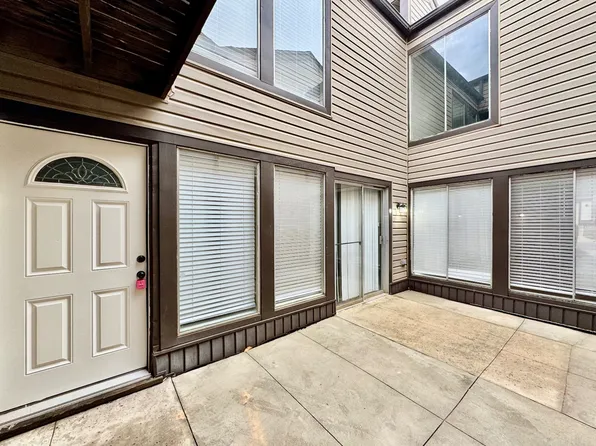 1820 Three Stars Rd, Edmond, OK 73034