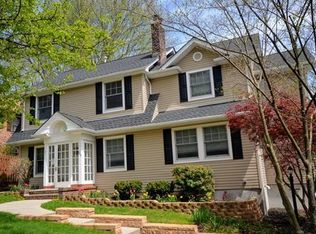 208 Evergreen Ct, Mountainside, NJ 07092