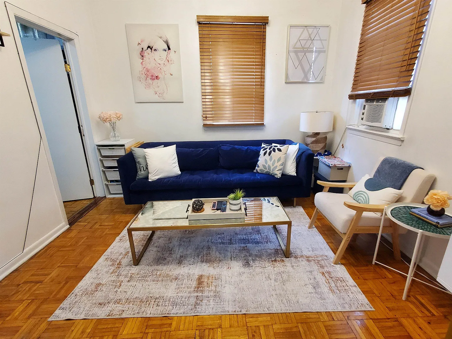 2 bed, 1.0 bath, $1,950 — Photo 4
