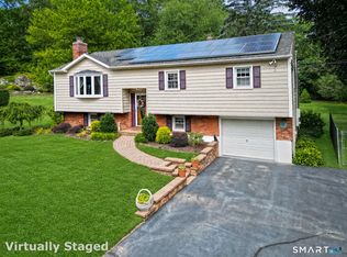30 Lakeview Drive, Milford, CT 06460