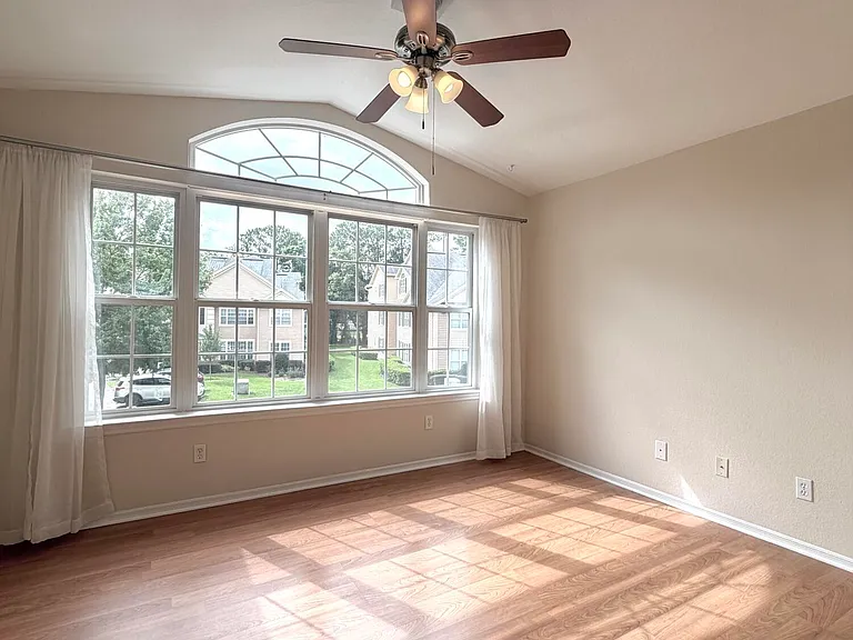 13810 Sutton Park Dr #320 — Photo 12