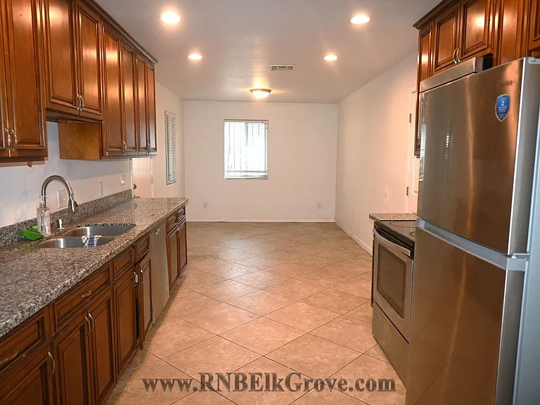 2271 E Church St — Photo 8
