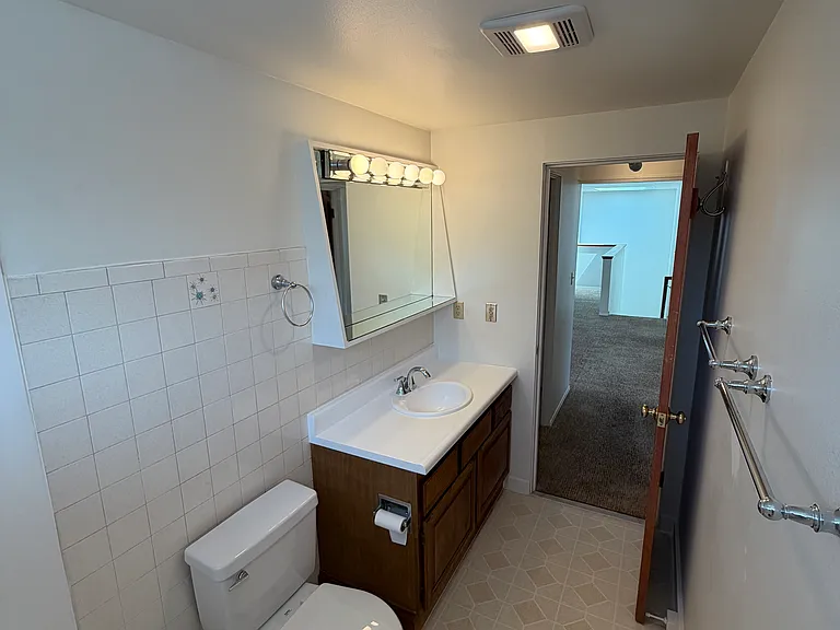 Bathroom with tub