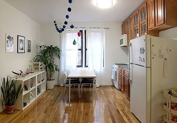 4th image of 20 Woodruff Ave APT 4C