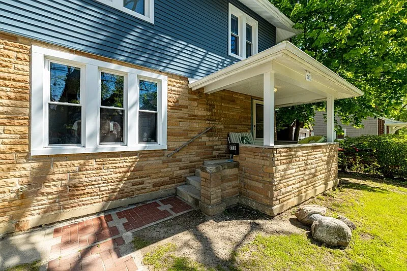 Building Photo - 711 Granger Ave
