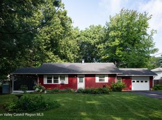 303 Sepasco Lake Dr, Rhinebeck, NY 12572