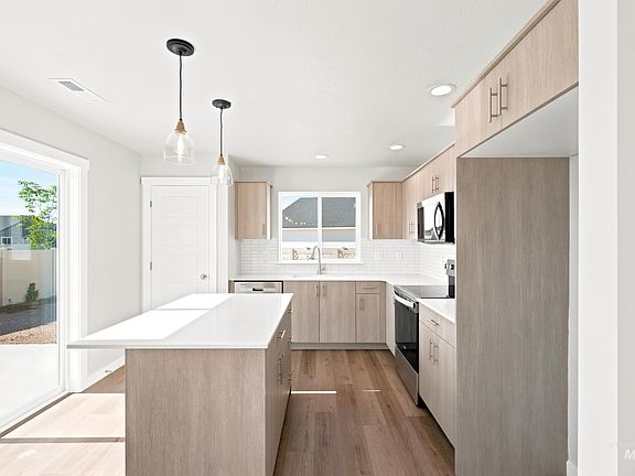 3rd image of 2421 W Baelish Ct