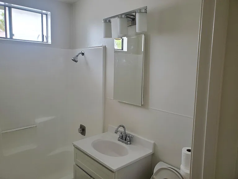 3040 Haidas Ave — Photo 7