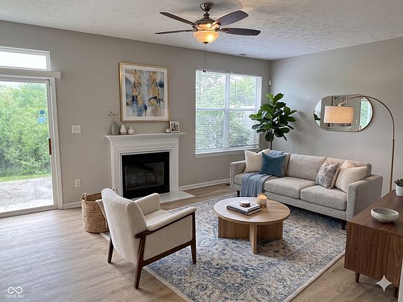2nd image of 6212 Bishops Pond Ln