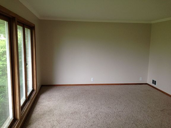 3rd image of 3400 N Lanewood Dr
