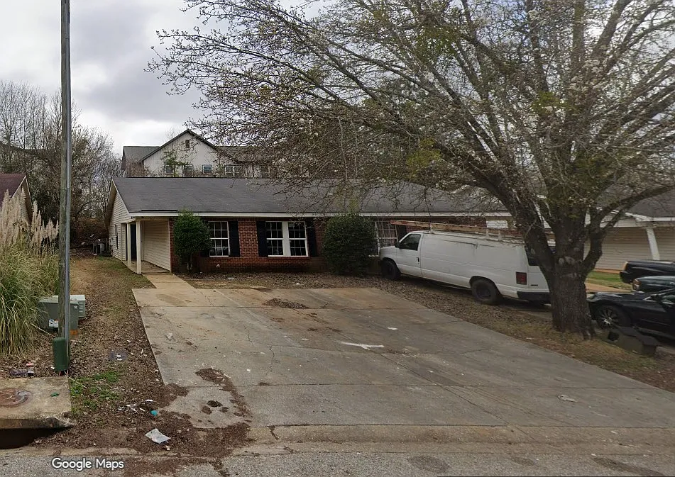 637 Center Pl