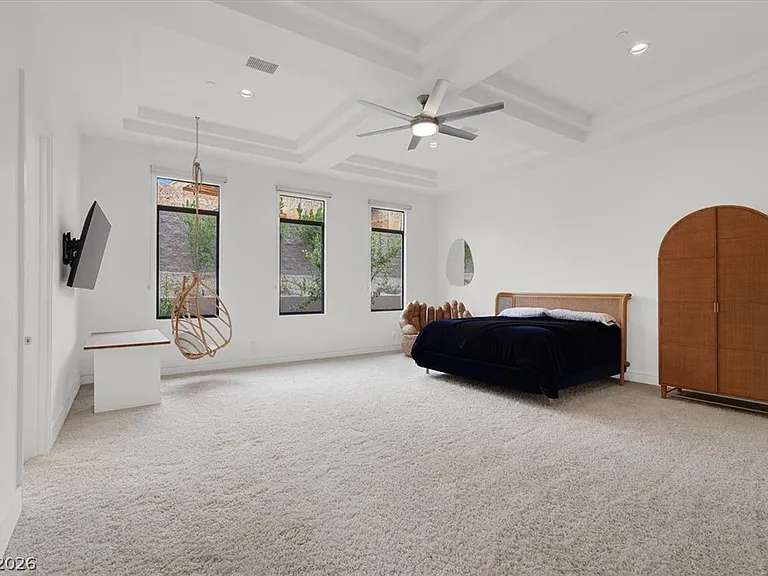 20 Pebble Hills Ct — Photo 33