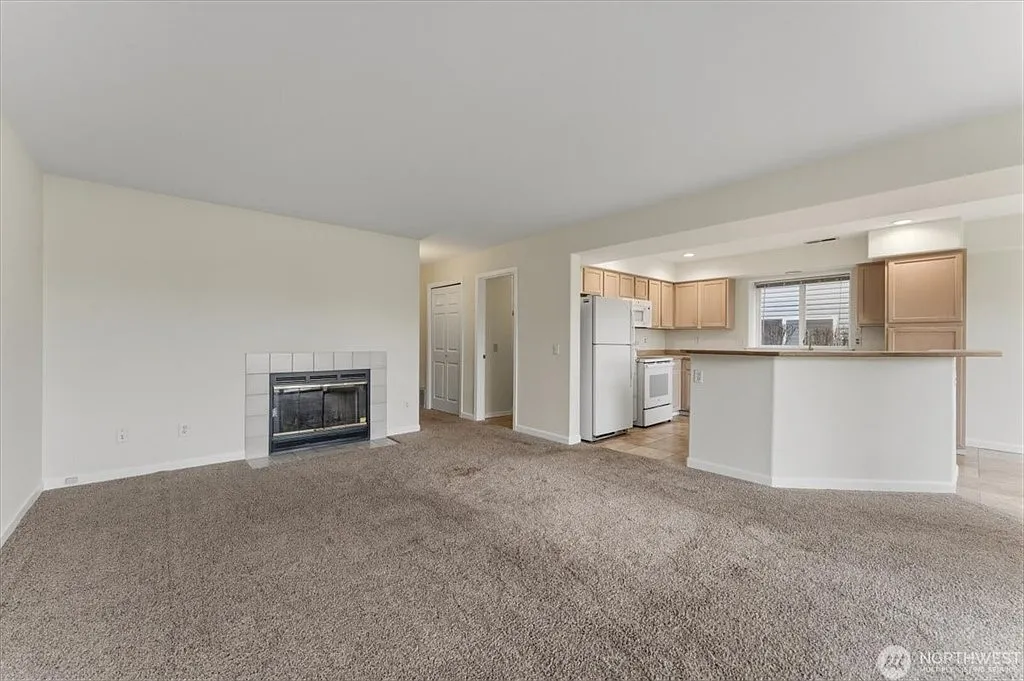 2305 West Woodin Avenue Unit 2E - 2E — Photo 4