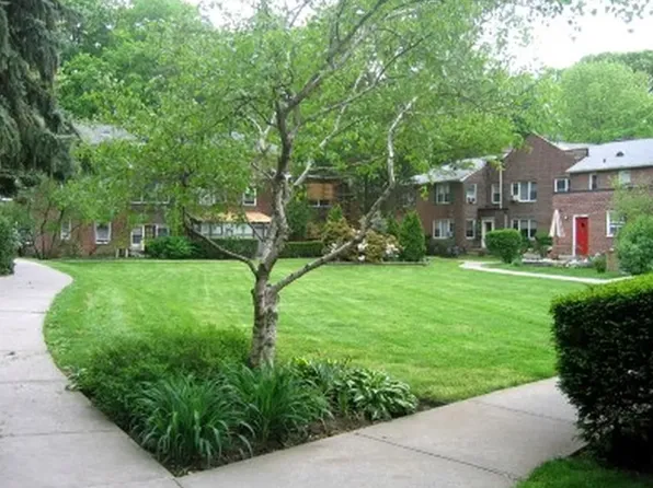 4601 Henry Hudson Parkway West A23 image 6 of 6