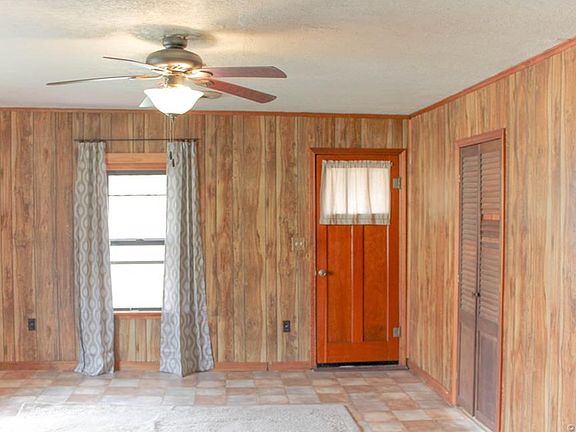 3rd image of 601 S Chickasaw Ave
