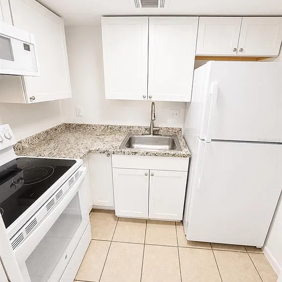 1745-1745 NE 2nd St #2 — Photo 6