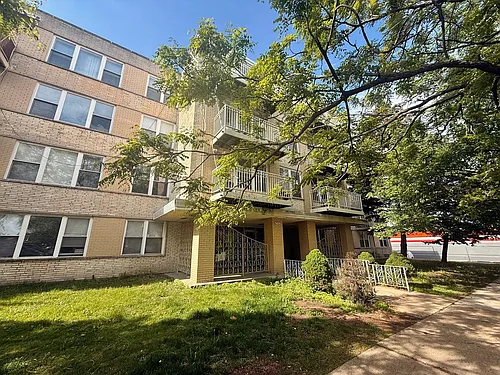 2501 W Touhy Ave #308 Photo 1