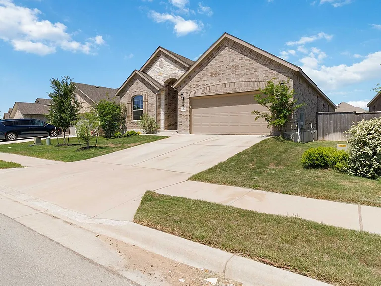 126 Smokebush Trl — Photo 3