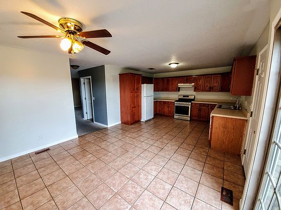 4th image of 1164 Beauchamp Ave #1164