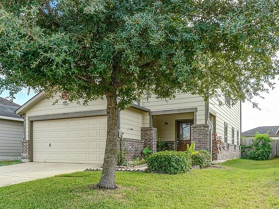 3rd image of 18439 Fair Grange Ln