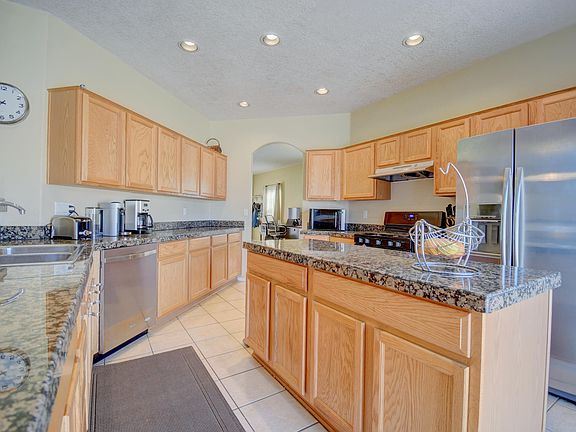 4th image of 9527 Cantariello Ct NW