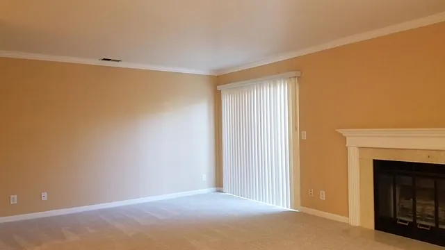 81 Knight Ln — Photo 2