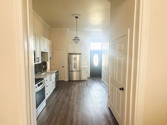 2nd image of 1533 Brighton Pl Floor 1