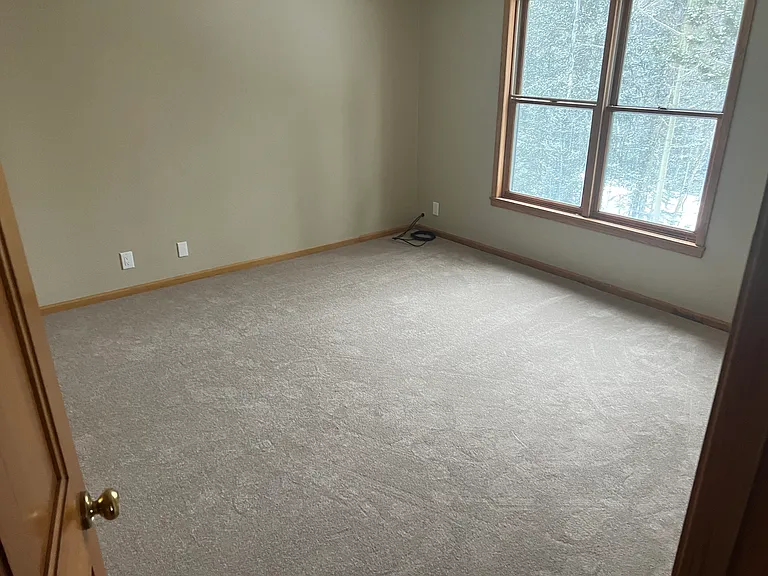 358 Peterson Dr — Photo 24