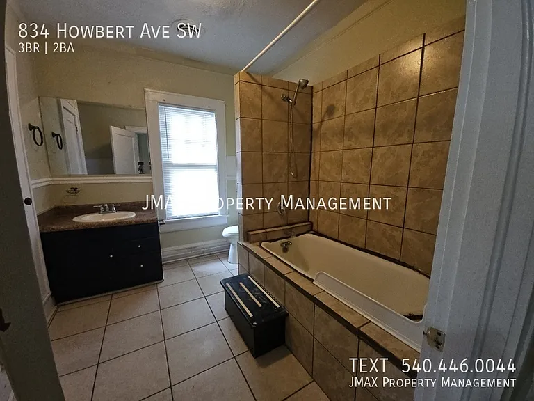 834 Howbert Ave SW — Photo 7