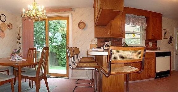 Kitchen/Dining Area