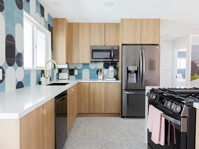 390 W Palm Vista Dr — Photo 3
